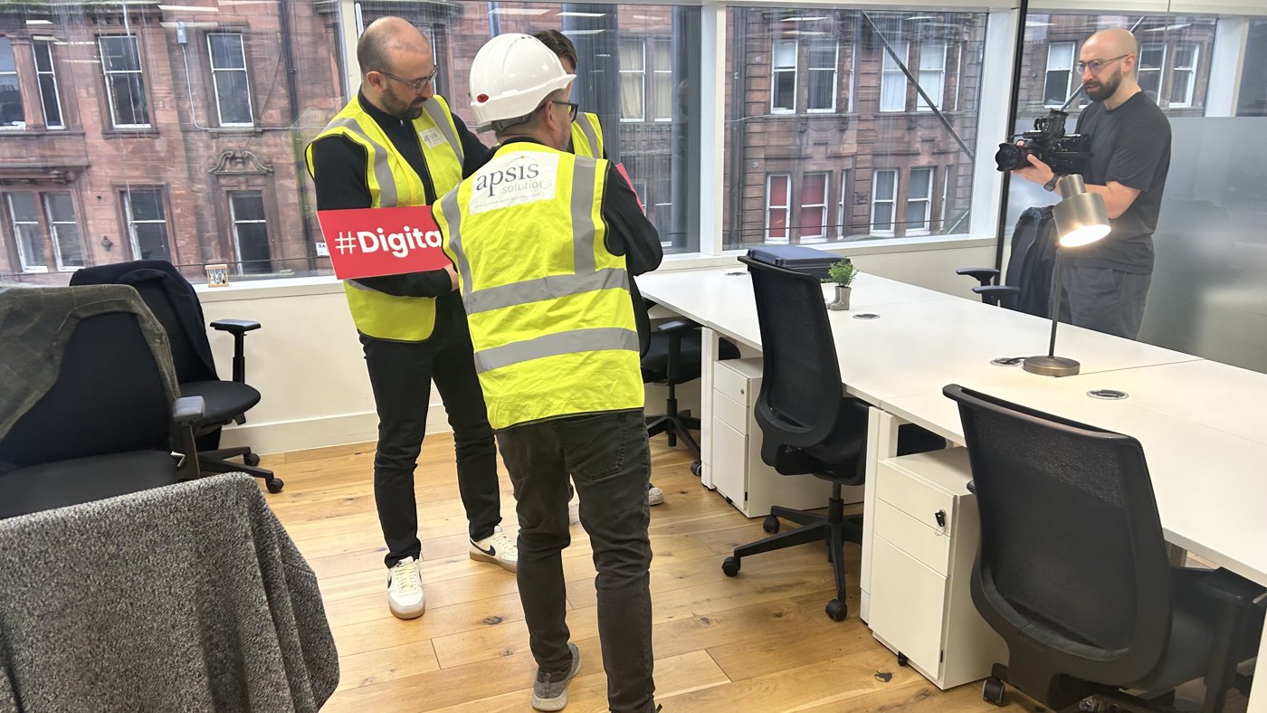 Max Modlin with the APSIS team at the DigitalTech 2026 shoot